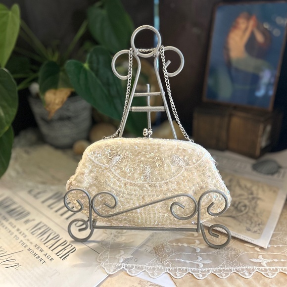 LA Regale Vintage beaded clutch with strap - Picture 1 of 3